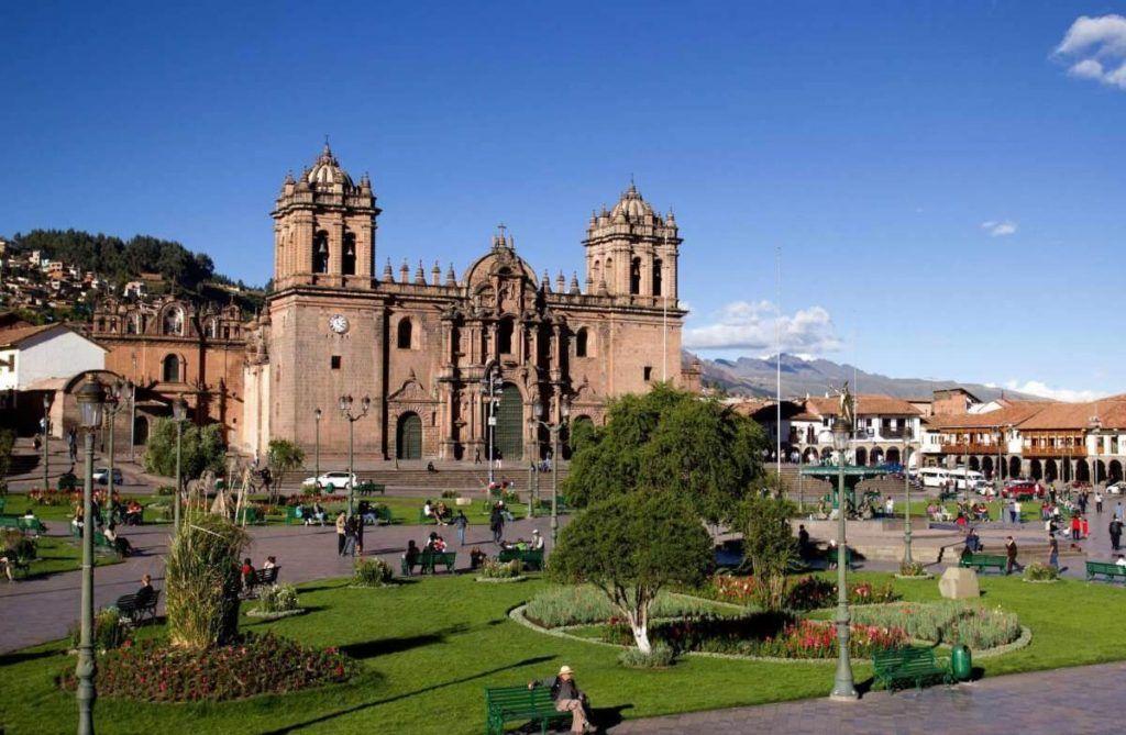 Plaza de Armas y Catedral Cuzco